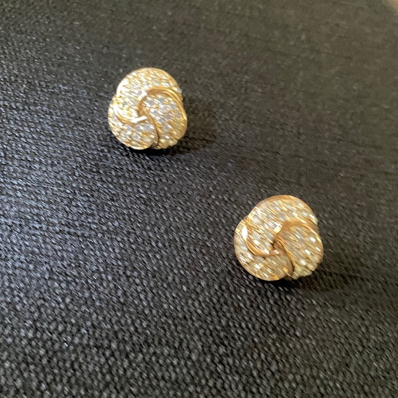 Gold and Diamond Knot Earrings - costume jewelry! - Picture 11 of 11
